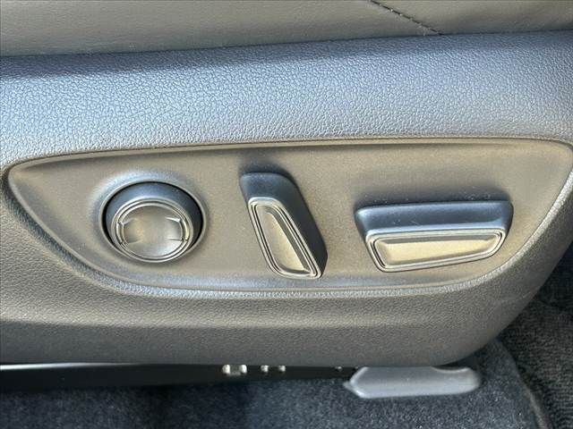 TOYOTA RAV4 HYBRID 4WD 2023 Image 31