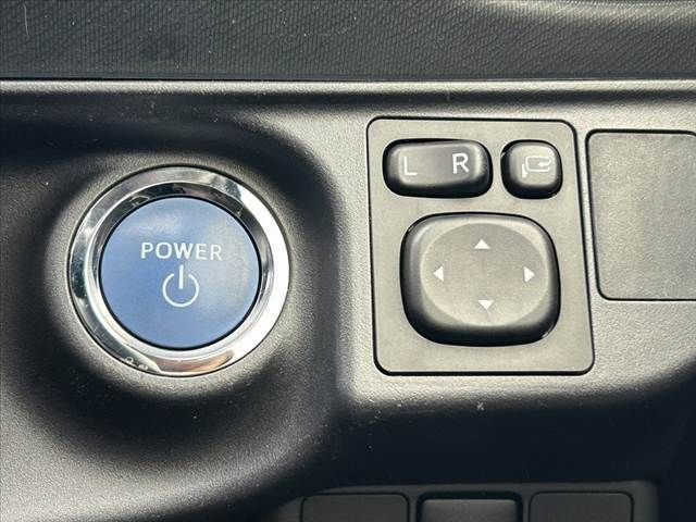 TOYOTA AQUA 2015 Image 31