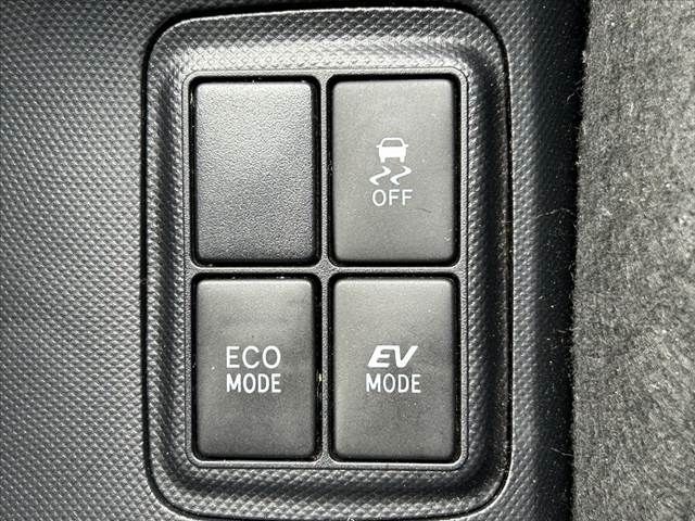 TOYOTA AQUA 2015 Image 31