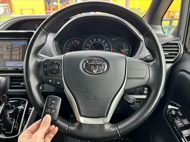 TOYOTA VOXY 2018 Image 31