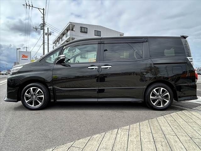 TOYOTA VOXY 2018 Image 31