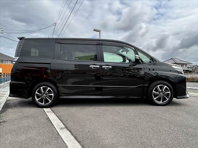 TOYOTA VOXY 2018 Image 31