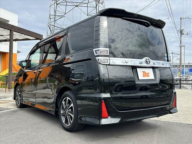 TOYOTA VOXY 2018 Image 31