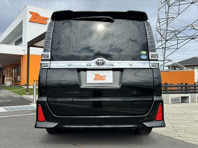 TOYOTA VOXY 2018 Image 31