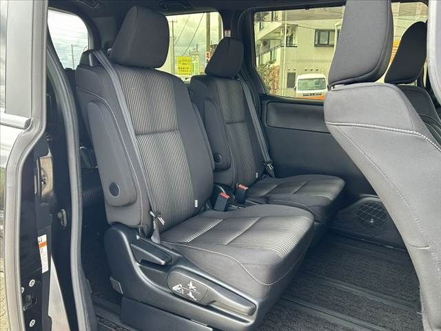 TOYOTA VOXY 2018 Image 31