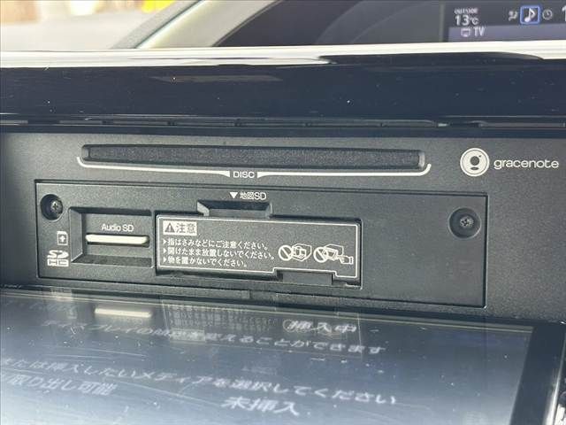 TOYOTA VOXY 2018 Image 31