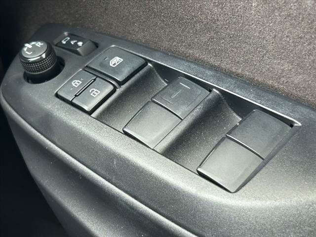 TOYOTA YARIS CROSS HYBRID 2022 Image 31