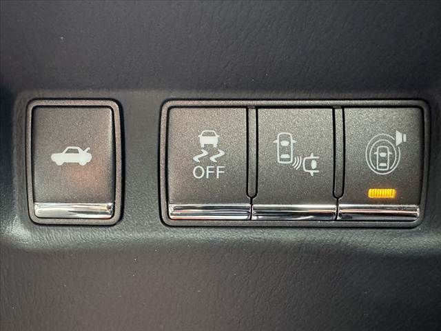 NISSAN FUGA HYBRID 2015 Image 31