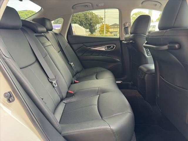 NISSAN FUGA HYBRID 2015 Image 31