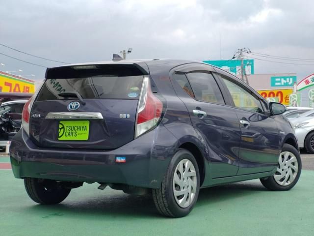 TOYOTA AQUA 2015 Image 31