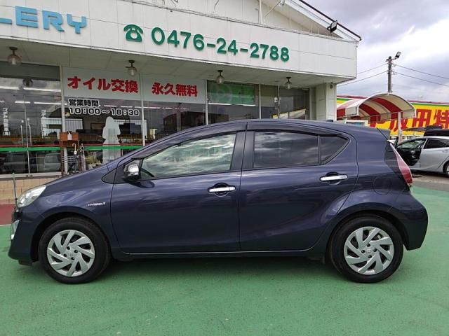 TOYOTA AQUA 2015 Image 31