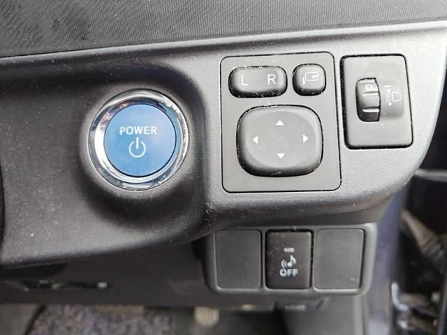 TOYOTA AQUA 2015 Image 31