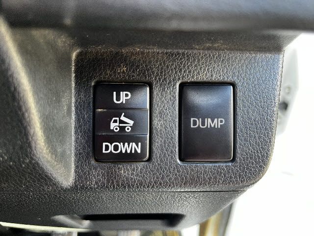 DAIHATSU HIJET TRUCK 4WD 2015 Image 31