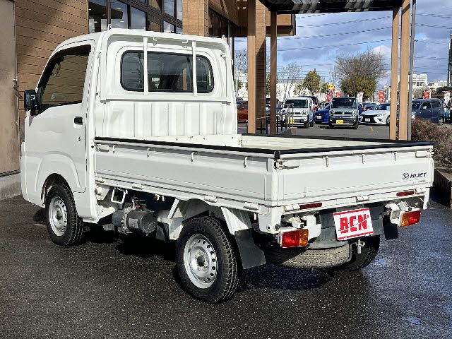 DAIHATSU HIJET TRUCK 4WD 2015 Image 31