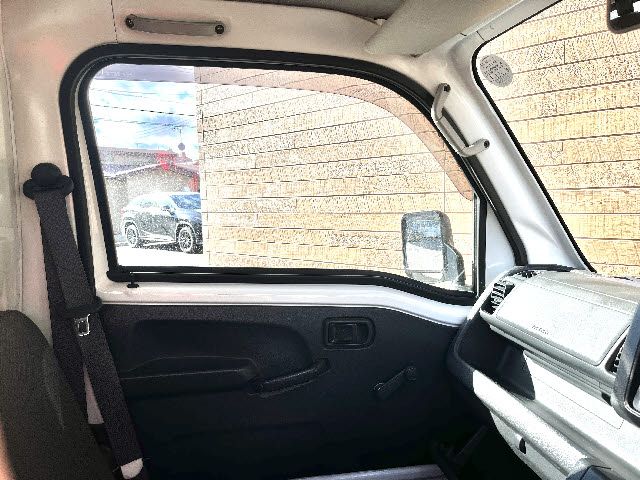 DAIHATSU HIJET TRUCK 4WD 2015 Image 31