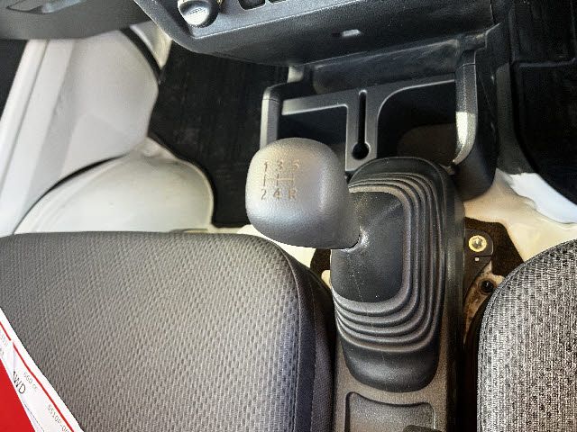 DAIHATSU HIJET TRUCK 4WD 2015 Image 31