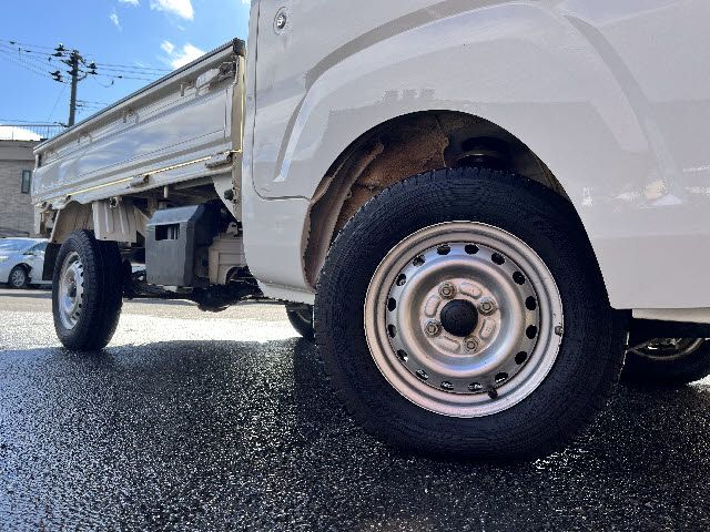 DAIHATSU HIJET TRUCK 4WD 2015 Image 31