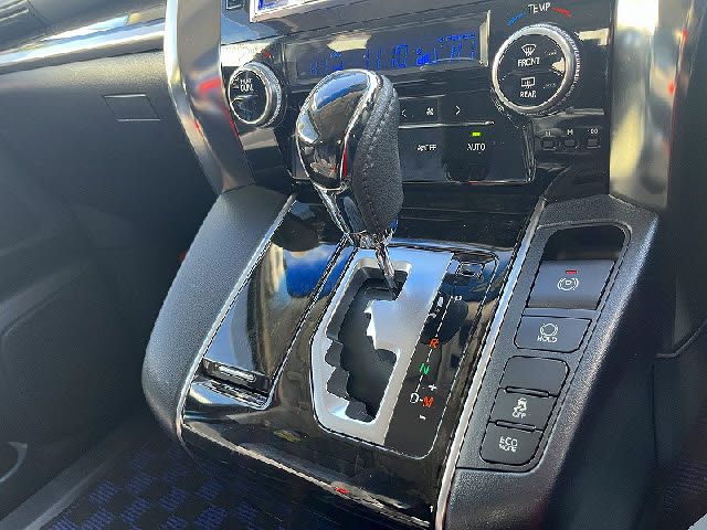 TOYOTA ALPHARD 2015 Image 31