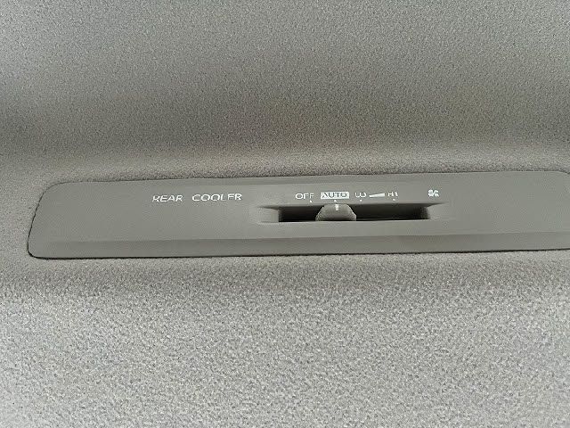 TOYOTA VOXY 2014 Image 31