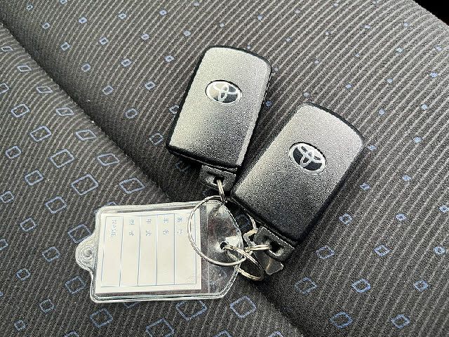 TOYOTA VOXY 2014 Image 31