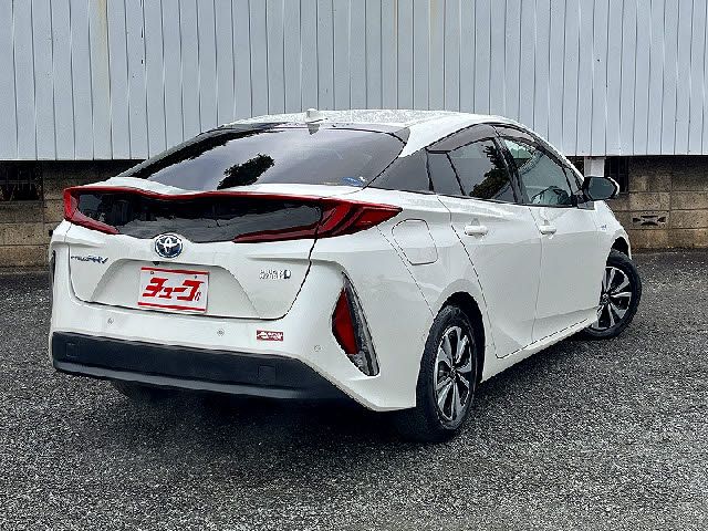 TOYOTA PRIUS PHV 2018 Image 31