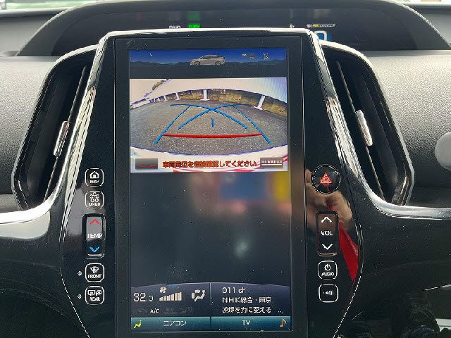 TOYOTA PRIUS PHV 2018 Image 31