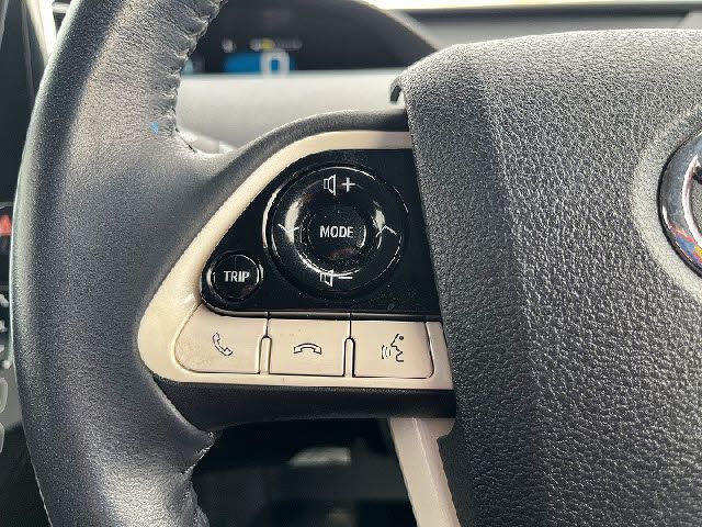 TOYOTA PRIUS PHV 2018 Image 31