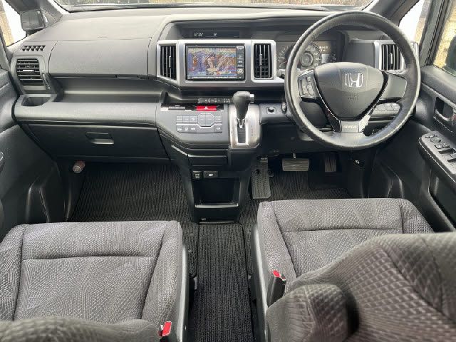 HONDA STEPWAGON SPADA 2010 Image 31