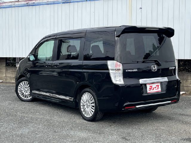 HONDA STEPWAGON SPADA 2010 Image 31