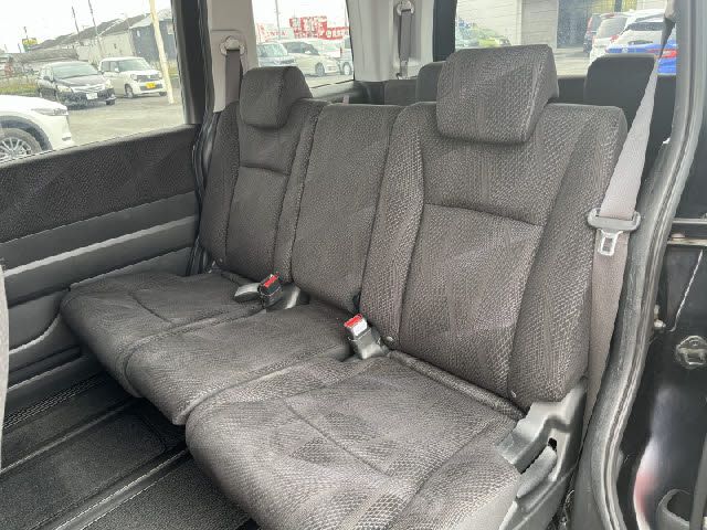 HONDA STEPWAGON SPADA 2010 Image 31