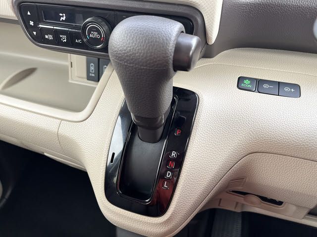 HONDA N BOX 2020 Image 31