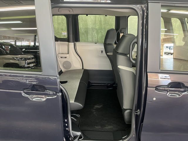 HONDA N BOX 2024 Image 31