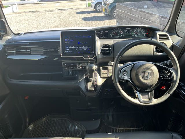 HONDA N BOX CUSTOM 2023 Image 31