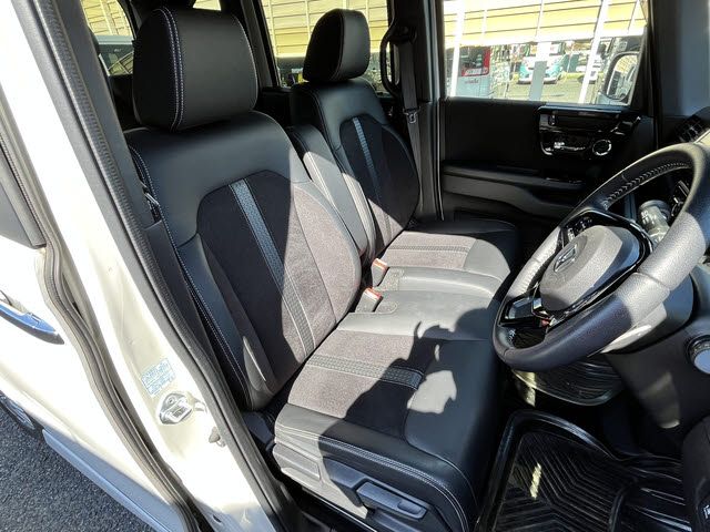 HONDA N BOX CUSTOM 2023 Image 31