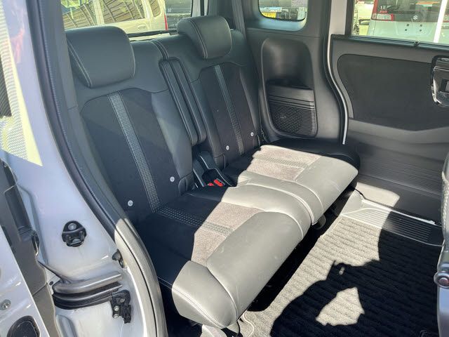 HONDA N BOX CUSTOM 2023 Image 31