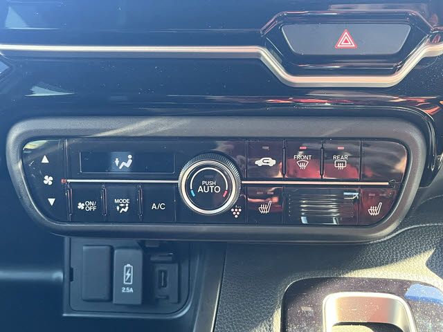 HONDA N BOX CUSTOM 2023 Image 31