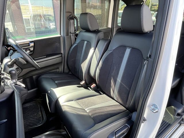 HONDA N BOX CUSTOM 2023 Image 31