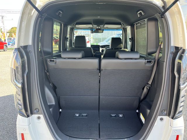 HONDA N BOX CUSTOM 2023 Image 31