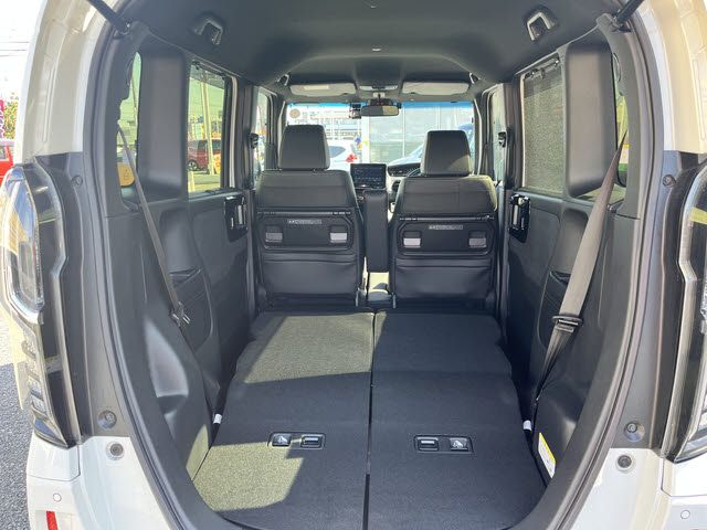 HONDA N BOX CUSTOM 2023 Image 31