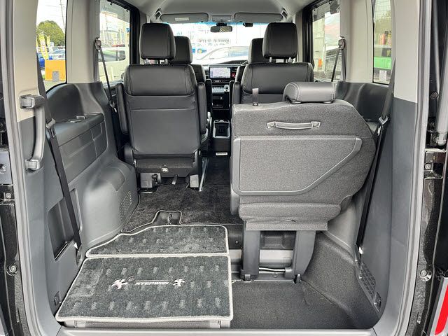 HONDA STEPWAGON 2018 Image 31
