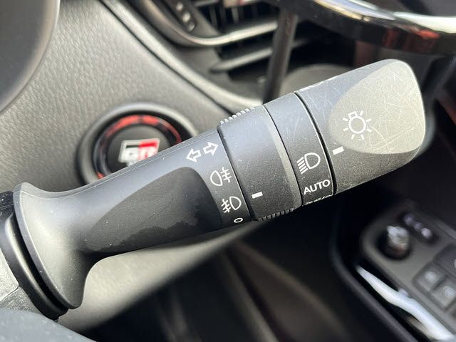 TOYOTA C-HR 2023 Image 31