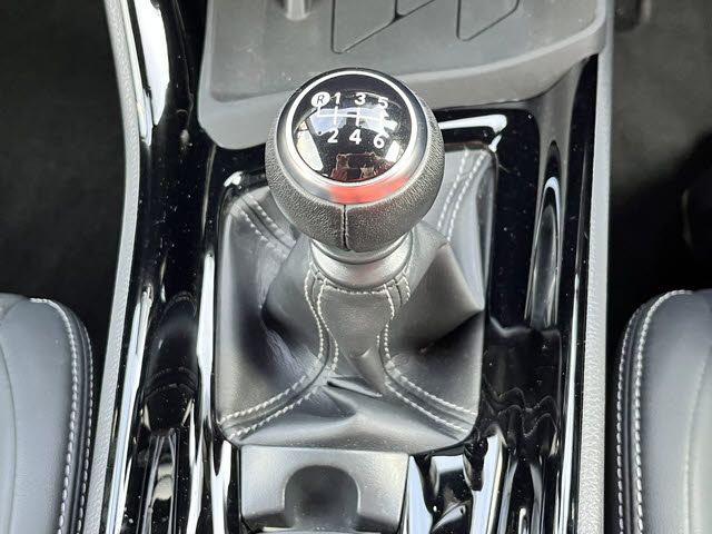 TOYOTA C-HR 2023 Image 31