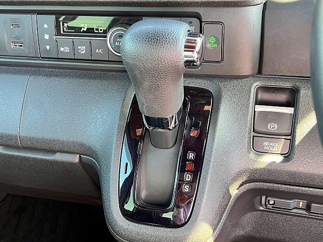 HONDA N BOX 2023 Image 31