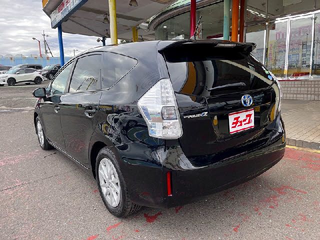 TOYOTA PRIUS ALPHA 2013 Image 31