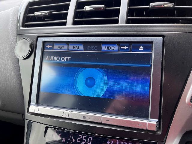 TOYOTA PRIUS ALPHA 2013 Image 31