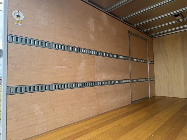 HINO DUTRO 2023 Image 31