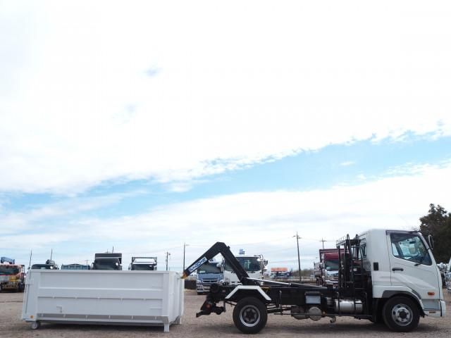 MITSUBISHI FUSOU FIGHTER 2011 Image 31