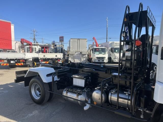 MITSUBISHI FUSOU FIGHTER 2025 Image 31