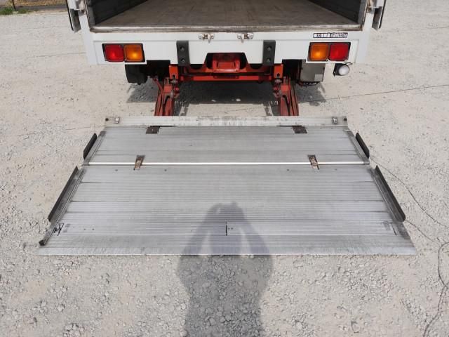 MITSUBISHI FUSOU FIGHTER 2013 Image 31