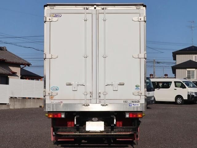 MITSUBISHI CANTER 2017 Image 31
